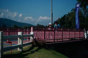 BIB: 
                            <button type="button" onclick="openModal(27601051)" class="btn btn-primary btn-sm float-right btn-popup" data-toggle="modal" data-target=".modal-high-quality">
                        <i class="fas fa-shopping-cart"></i> Add to Cart
                    </button>
                                            <button type="button" onclick="isThisMe(27601051, true)" class="btn btn-success btn-sm float-right btn-popup btn-isme hidden" data-toggle="tooltip" data-placement="bottom" title="นี่คือรูปของคุณใช่ไหม คลิกที่นี่เพื่อเอาเข้าอัลบั้ม">
                        <i class="fas fa-plus"></i> Add to album
                    </button>
                    <button type="button" onclick="isThisMe(27601051, false)" class="btn btn-warning btn-sm float-right btn-popup btn-isnotme hidden">
                        <i class="fas fa-ban"></i> Remove from album
                    </button>